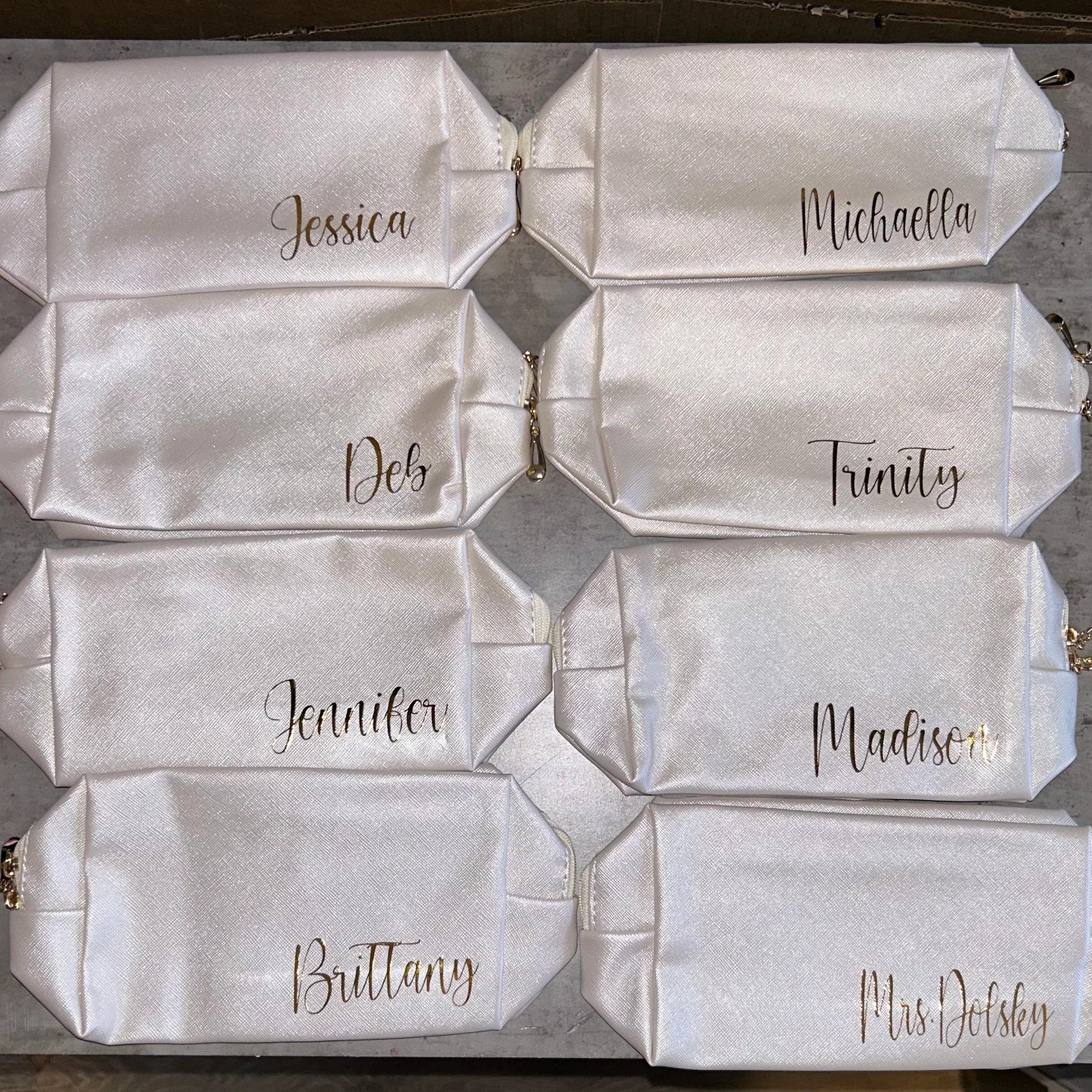 Womens makeup toiletry bag with name, Bridesmaid gift, DIY bridal party proposals, Bachelorette favor - Image 4