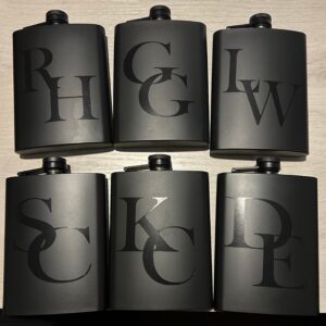 Personalized Groom/Groomsman Monogram Matte metal black hip flasks for 8oz liquid with funnel gift