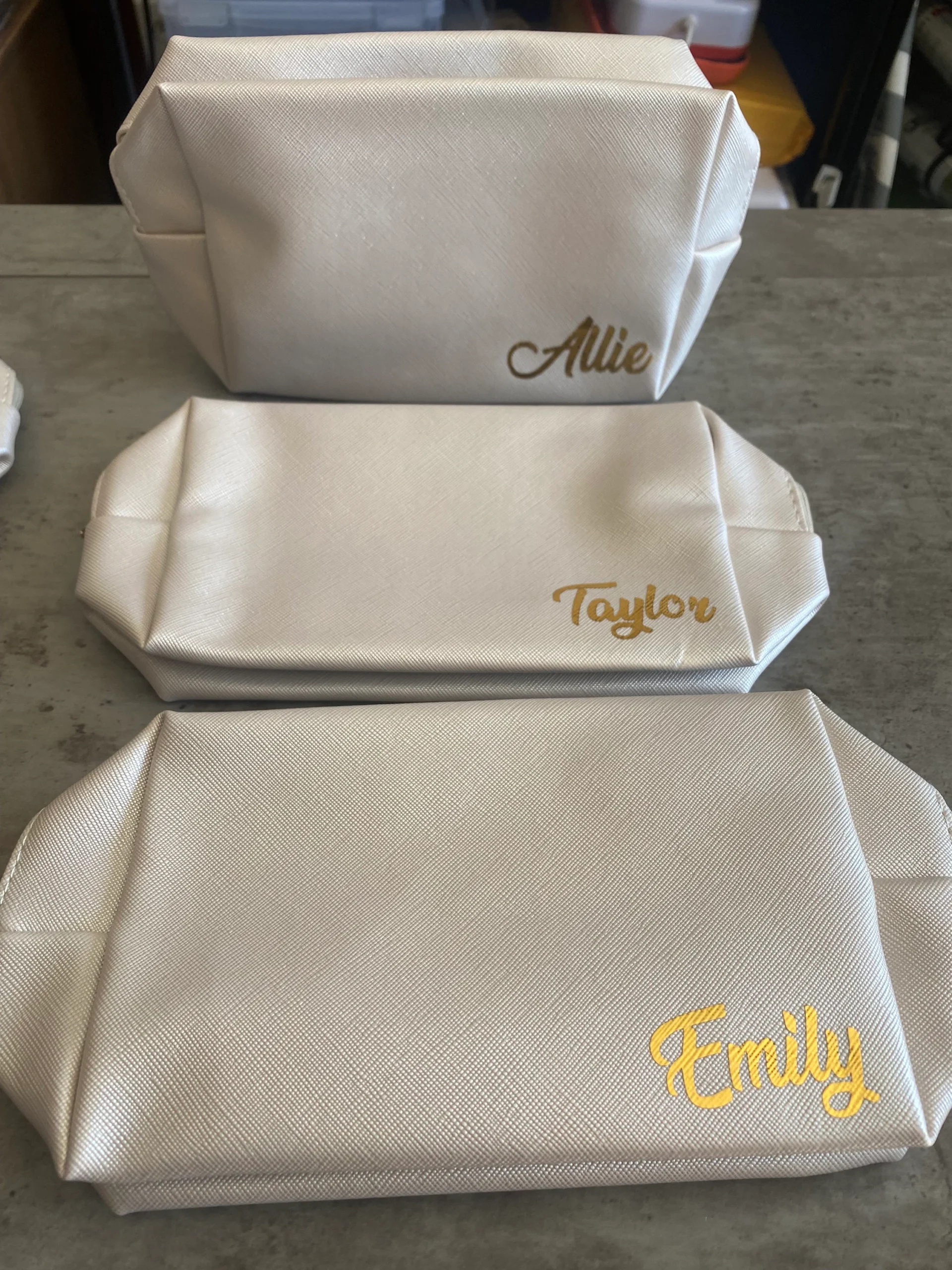 Womens makeup toiletry bag with name, Bridesmaid gift, DIY bridal party proposals, Bachelorette favor - Image 3